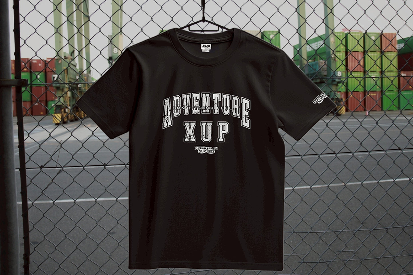 adventure Tshirt black