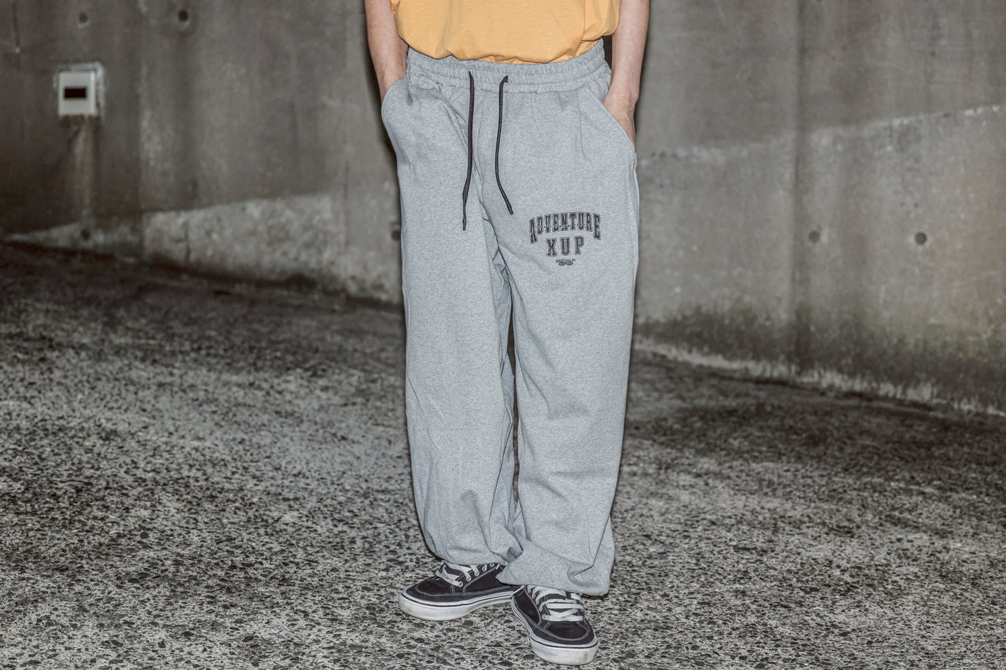 adventure loose pants gray
