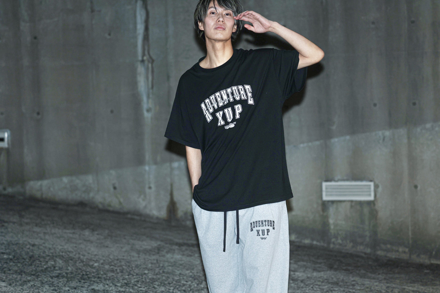 adventure Tshirt black