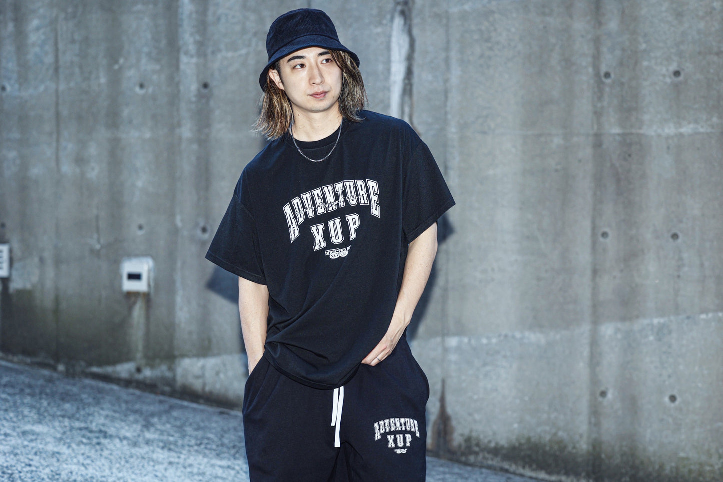 adventure Tshirt black