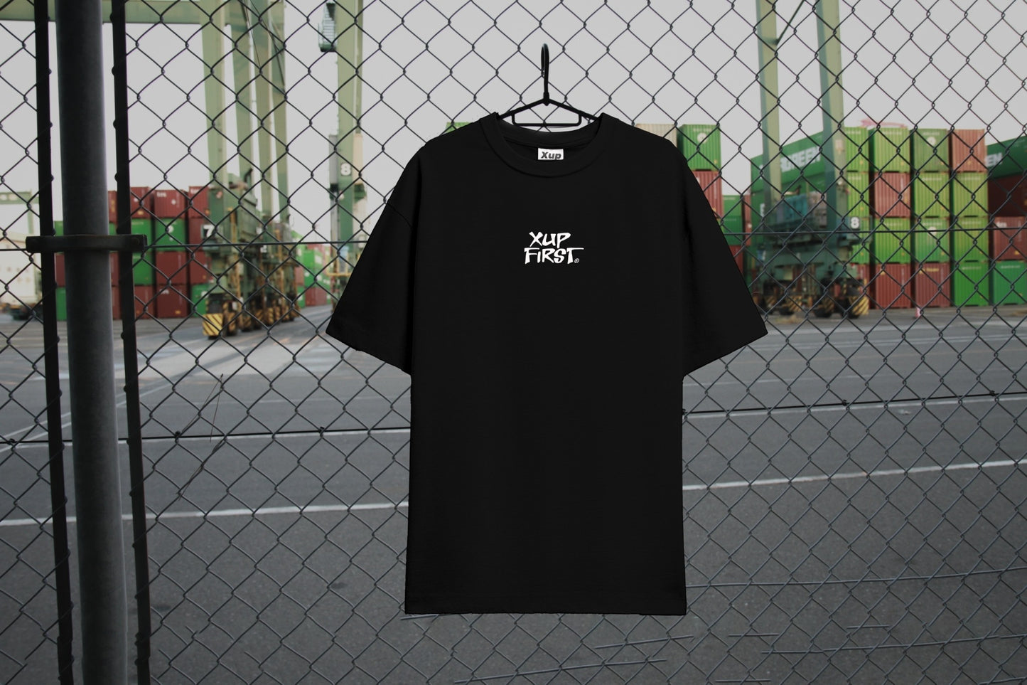 No.8 Tshirt black