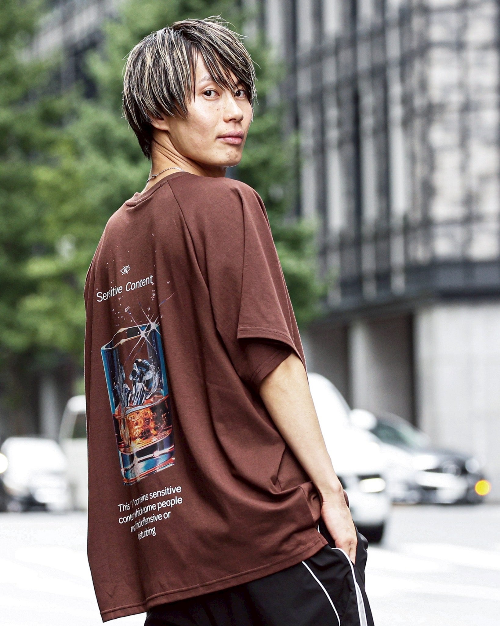 whisky logo T shirt brown – XUP