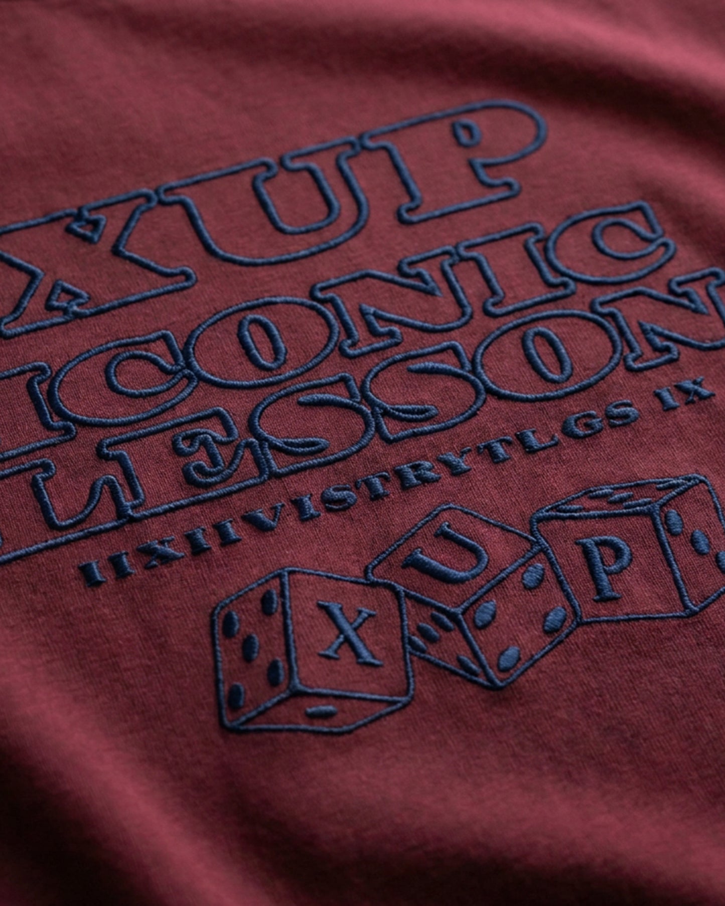 ICONIC DICE Embroidery Tshirt burgundy